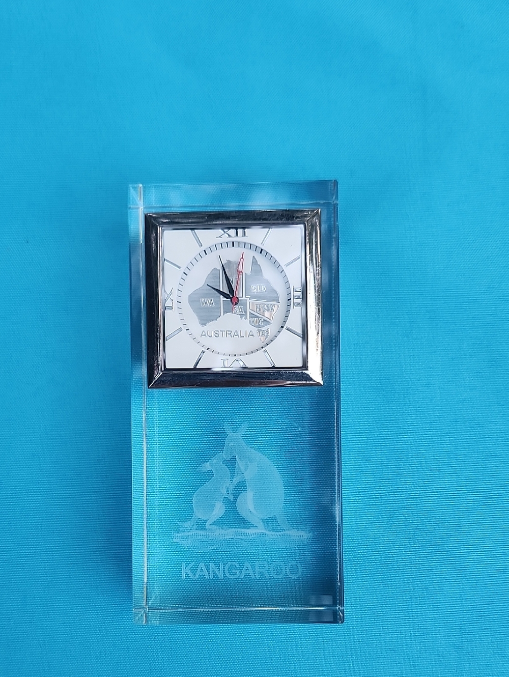 Australian Souvenir Collection Clock with Kangaroo! Nice!